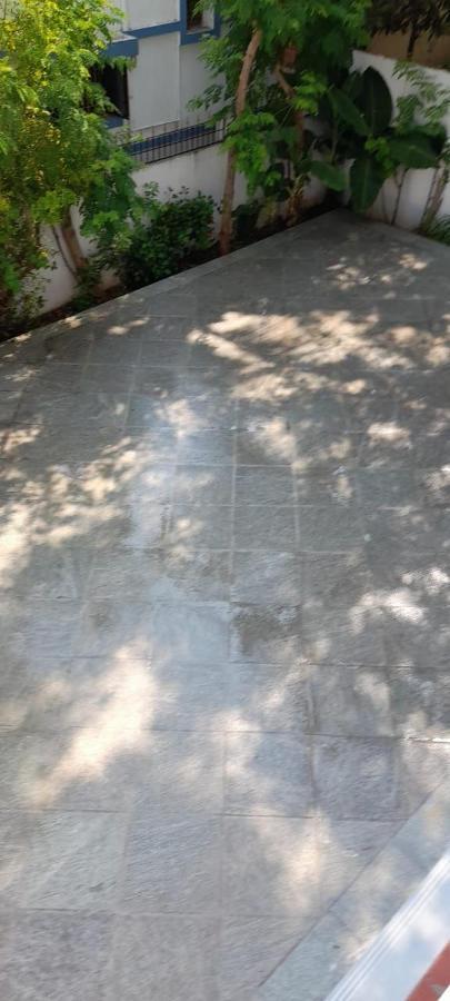 Mp Villa - Lovely Furnished Appartment ปอนดิเชอรี ภายนอก รูปภาพ