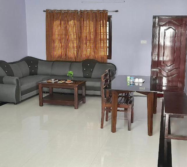Mp Villa - Lovely Furnished Appartment ปอนดิเชอรี ภายนอก รูปภาพ